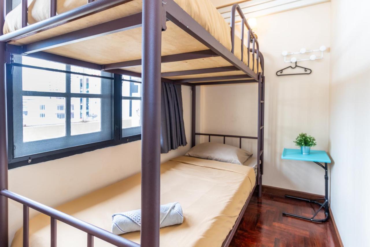 Snoozzze Hostel ใกล้รถไฟฟ้า ย่านบางรัก (Adults Only) Bangkok Exterior photo